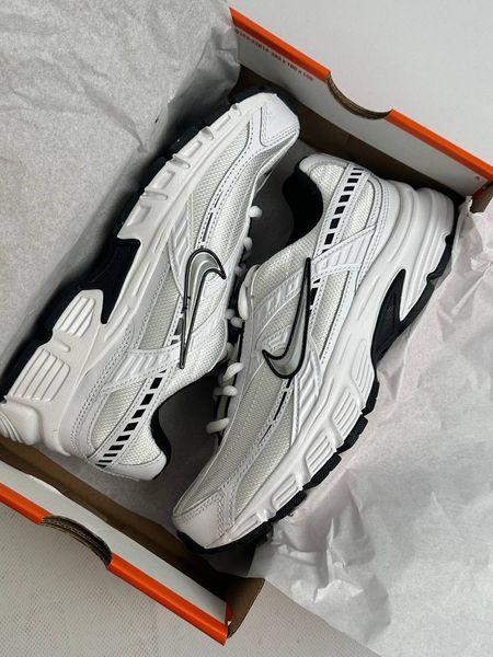 Кросівки жіночі Nike Initiator FQ6873-101 фото