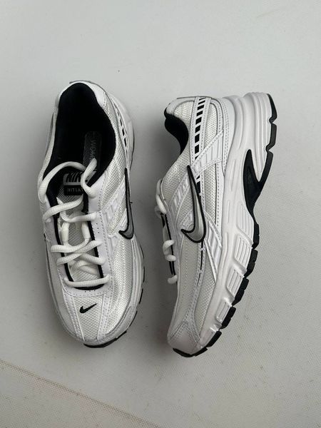 Кросівки жіночі Nike Initiator FQ6873-101 фото