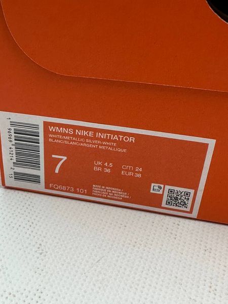 Кросівки жіночі Nike Initiator FQ6873-101 фото